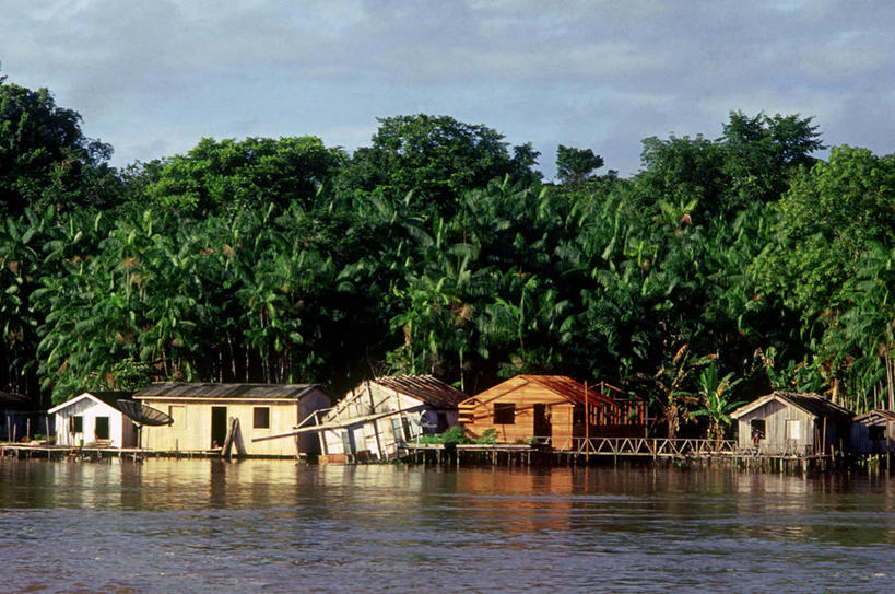 无人,横图,室外,白天,河流,森林,水,建筑,巴西,反射,房屋,南美,摄影,生活方式,宁静,住房,简单,拉丁美洲,巴西文化,彩图,亚马逊雨林