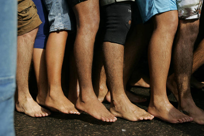 腿,人群,站,横图,室外,白天,巴西,一排,短裤,整齐,排列,赤脚,南美,人体,摄影,宗教,南美洲,拉丁美洲,队列,美洲,游行,巴西联邦共和国,亚美利加洲,南亚美利加洲,四肢,帕拉,帕拉州,彩图,传统文化
