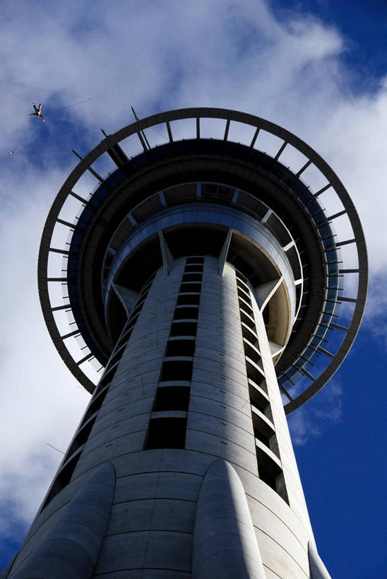 无人,竖图,室外,白天,仰视,通讯,城市,建筑,新西兰,朦胧,模糊,云,顶部,天空,地标建筑,摄影,部分,澳大拉西亚,无线电通信塔,奥克兰区,彩图,低角度拍摄,旅行