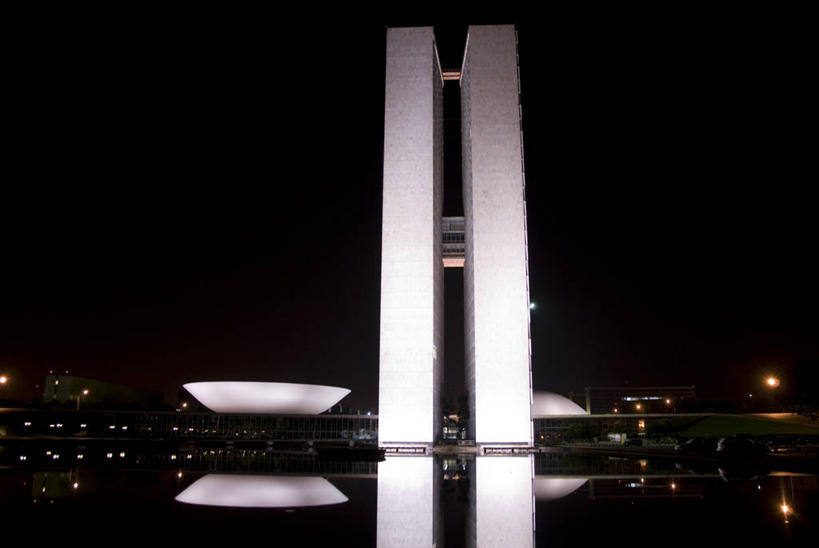 无人,横图,室外,夜晚,湖,建筑,巴西,对称,反射,塔,光亮,首都,现代,天空,地标建筑,南美,摄影,照亮,南美洲,政府大楼,拉丁美洲,政府,美洲,巴西联邦共和国,首府,亚美利加洲,南亚美利加洲,联邦区,巴西利亚,巴西里亚,巴西文化,彩图,旅行,大使,国会