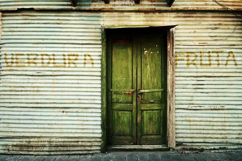 无人,横图,室外,白天,门,建筑,蔬菜,水果,阿根廷,废弃,关闭,铁,文字,房屋,门口,食品,市场,首都,古典,床上用品,绿色,南美,摄影,报废,涂料,废物,封闭,下降,丢弃,放弃,抛弃,布宜诺斯艾利斯,摈弃,彩图,屏弃,摈斥,摒除,陨铁,过去