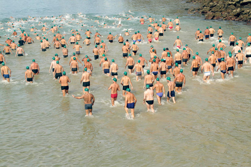 游泳,成年人,横图,俯视,室外,白天,运动,竞争,海洋,西班牙,泳裤,丰富,许多人,一群人,摄影,游泳帽,彩图,高角度拍摄,铁人三项