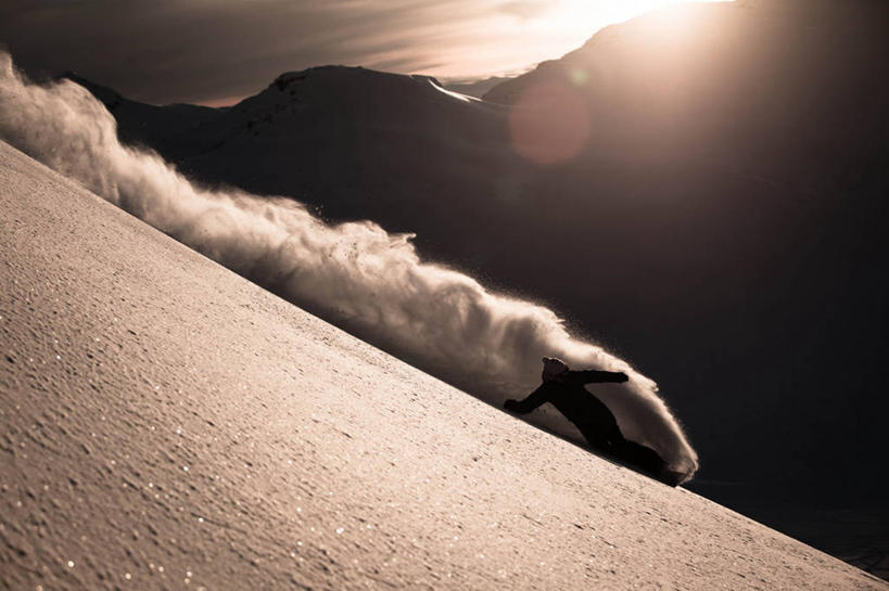 一个人,横图,阶调图片,室外,镜头眩光,日落,山,雪,日光,加拿大,滑,冬天,极限运动,寒冷,活力,摄影,滑雪板,享乐,剪影,惠斯勒,大不列颠哥伦比亚,无忧无虑,冒险,彩图