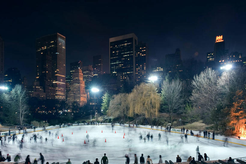 公园,横图,俯视,室外,夜晚,运动模糊,度假,夜生活,滑冰,城市,建筑,纽约,美国,曼哈顿,许多人,树,一群人,摄影,照亮,享乐,中央公园,溜冰场,纽约州,休闲活动,彩图,高角度拍摄,泛光照明