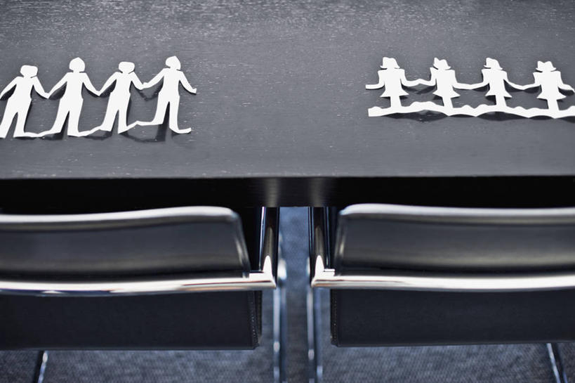 无人,商务人士,商务男性,商务女性,办公室,横图,俯视,室内,白天,衬衫,商务,南非,一排,套装,整齐,分离,标志,符号,会议桌,首都,图像,标识,书桌,排列,摄影,企业,公司,队列,商务装,分割,工薪阶层,性别,开普敦,性别符号,想法,白领,上班族,彩图,高角度拍摄,衬衣,男性符号