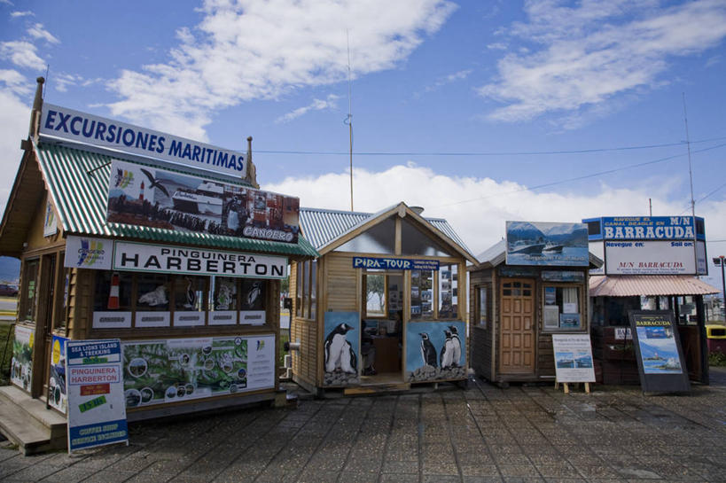 无人,办公室,横图,室外,白天,旅游,度假,城市,建筑,指示牌,阿根廷,标志,文字,云,城镇,标识,海报,广告,天空,售票处,摄影,拉丁美洲,火地群岛,休闲活动,彩图,旅行