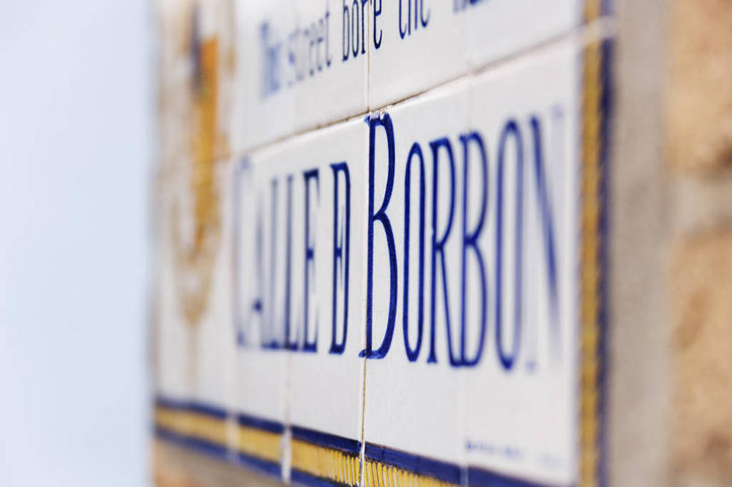 无人,横图,室外,特写,白天,通讯,城市,指示牌,美国,标志,路标,文字,墙,标识,路牌,摄影,指导,英文字母,北美,交通标志,路易斯安那州,大写字母,彩图,对焦