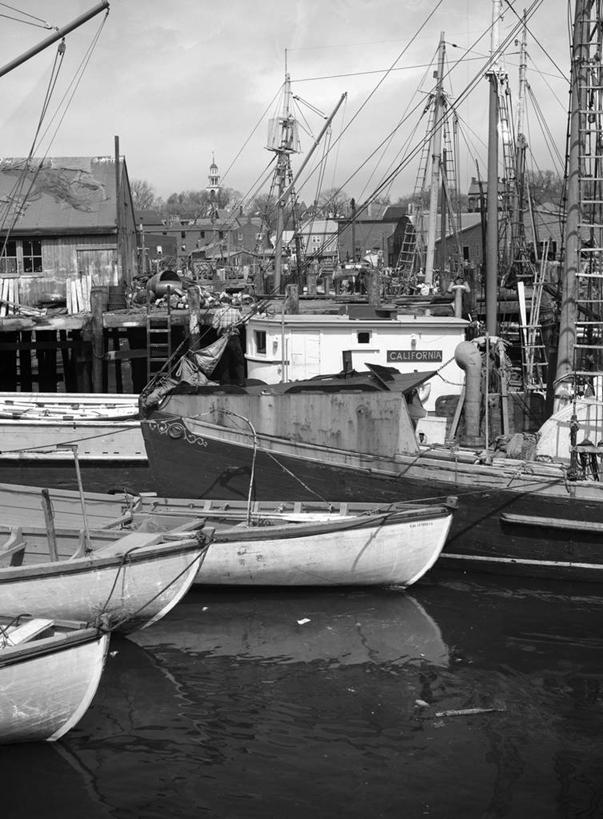 划艇,无人,竖图,黑白,室外,白天,渔业,水,船,停靠,漂浮,反射,渔船,古典,历史,运输,摄影,停泊,帆樯,桅竿,海港,帆柱,传动装置