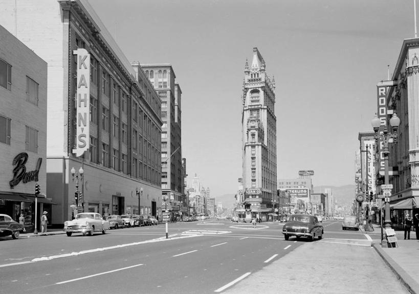 横图,黑白,室外,白天,建筑,街道,路灯,汽车,美国,交通,古典,历史,运输,摄影,英文字母,加利福尼亚,美国文化,奥克兰,步行