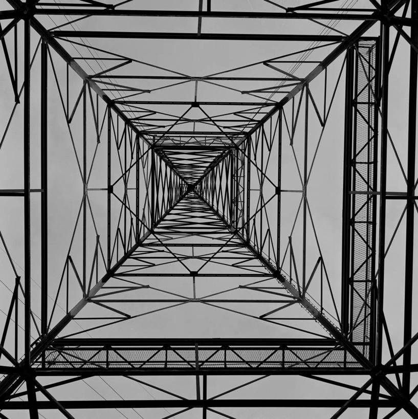 无人,竖图,方图,黑白,室外,白天,背景,消失点,仰视,重复,建筑,美国,对称,金属,注视,观察,看,摄影,能源,观看,电,察看,关注,动力设备,透视图,俄勒冈州,式样,低角度拍摄,全画面,全框架,全帧,全画幅,输电塔