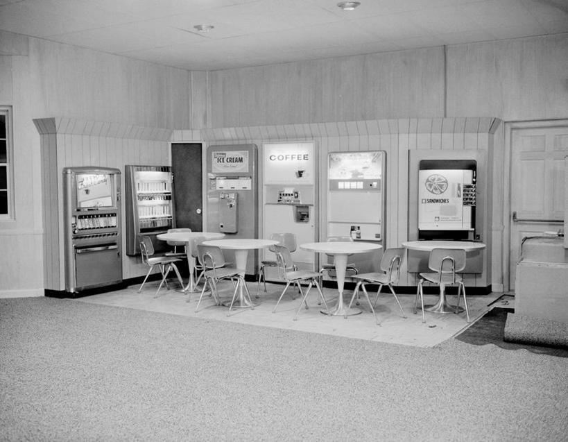 无人,横图,黑白,室内,白天,桌子,椅子,美国,饮食,自动售货机,摄影,英文字母,马萨诸塞