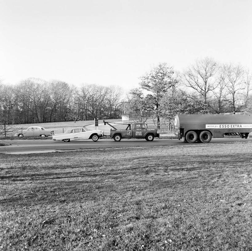 无人,拉,横图,方图,黑白,室外,白天,侧面,草,树,三个,摄影,协助,碰撞,不幸,问题,油罐车