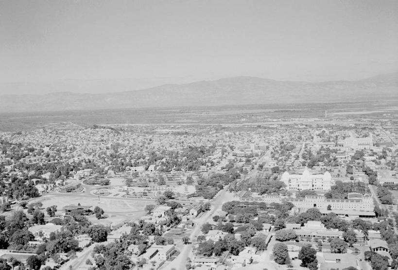 无人,横图,俯视,航拍,黑白,室外,白天,加勒比海,美国,海地,地平线,辽阔,地面,首都,树,广阔,摄影,一望无际,鸟瞰,延伸,天地相交,太子港,无边无际,一马平川,高角度拍摄,海港,居住区