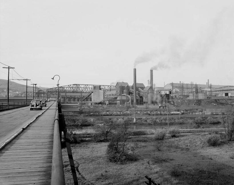 无人,工厂,横图,黑白,室外,白天,烟囱,汽车,美国,联系,烟,运输,摄影,金属丝,宾夕法尼亚,钢厂