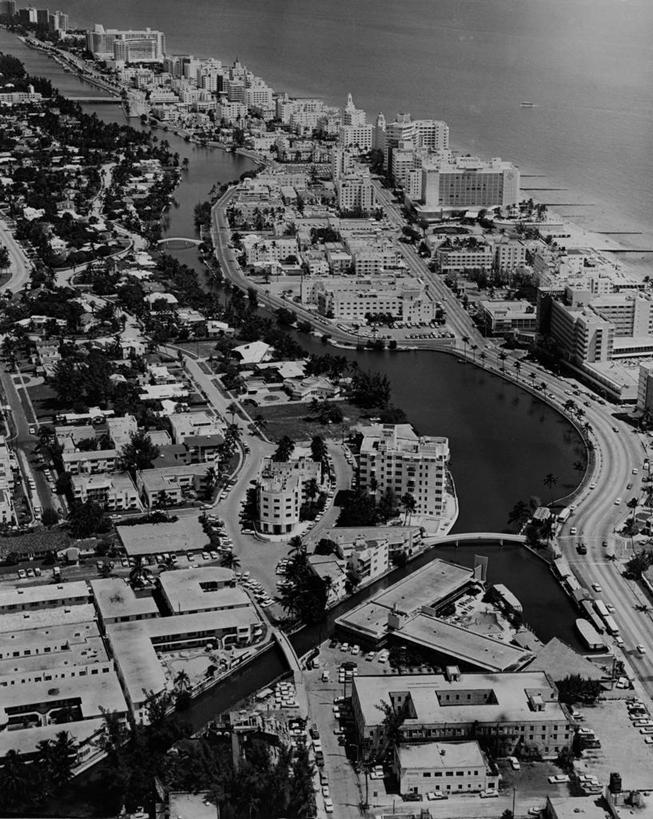 无人,竖图,俯视,航拍,黑白,室外,白天,建筑,路,美国,海岸线,历史,摄影,北美,北美洲,鸟瞰,美洲,佛罗里达,佛罗里达州,佛州,阳光州,迈阿密海滩,北亚美利加洲,亚美利加洲,海滩,高角度拍摄,美利坚合众国