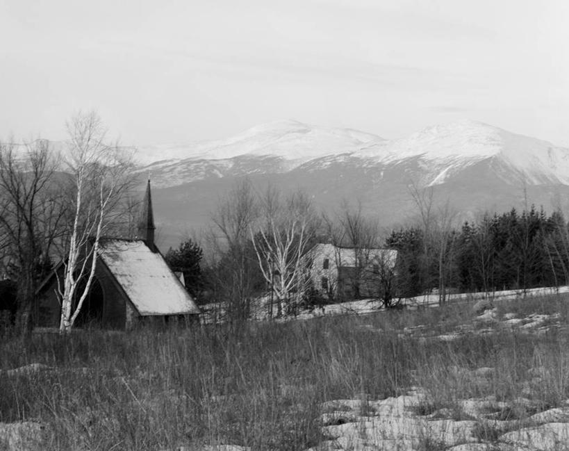 无人,教堂,横图,黑白,室外,白天,美景,山脉,雪,雪山,建筑,美国,屋顶,景观,田地,冬天,草,树,自然,景色,摄影,北美,北美洲,自然风光,美洲,新罕布什尔州,北亚美利加洲,亚美利加洲,新罕布什尔,新罕布夏州,花岗岩州,花冈岩之州,滑雪之州,新英格兰,纽英仑,美利坚合众国,圣公会