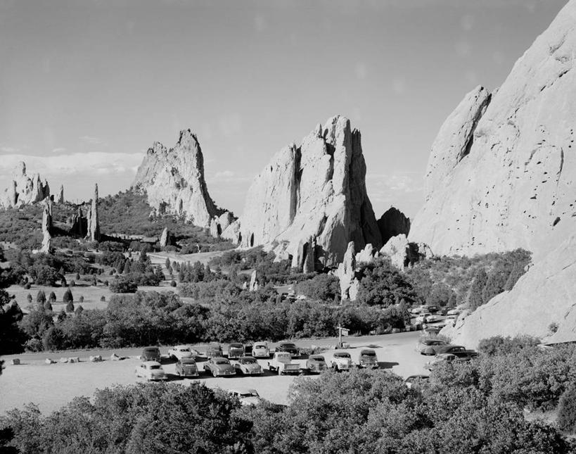 无人,公园,停车场,横图,俯视,黑白,室外,白天,旅游,度假,美景,汽车,美国,景观,古典,娱乐,树,风景,自然,地标建筑,享受,休闲,景色,放松,摄影,岩层,自然风光,科罗拉多斯普林斯,岩石,高角度拍摄