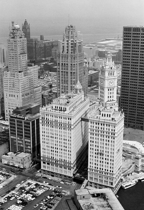 无人,竖图,俯视,航拍,黑白,室外,白天,度假,美景,城市风光,城市,建筑,摩天大楼,美国,景观,娱乐,享受,休闲,景色,放松,摄影,鸟瞰,市区,伊利诺斯州,芝加哥市,高角度拍摄,箭牌大厦