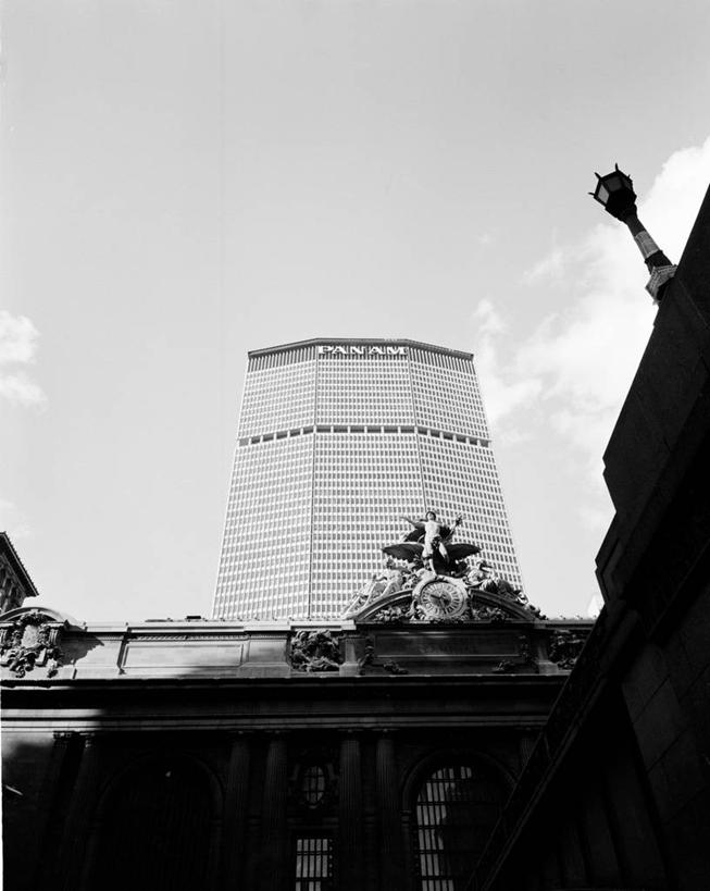 无人,竖图,黑白,室外,白天,仰视,城市,建筑,摩天大楼,纽约,美国,曼哈顿,摄影,低角度拍摄,公园大道