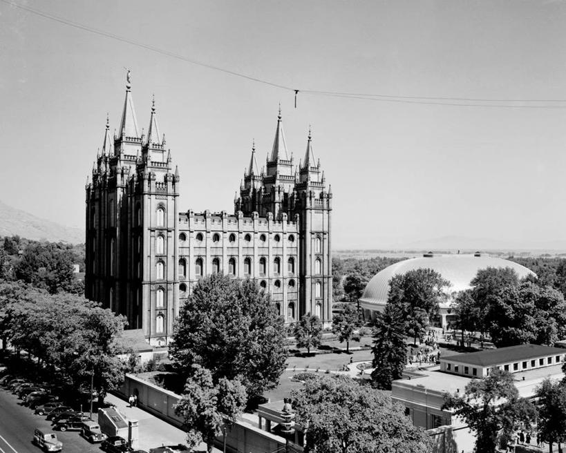 无人,横图,俯视,黑白,室外,白天,城市,建筑,路,汽车,美国,尖顶,交通,古典,树,地标建筑,运输,摄影,宗教,北美,北美洲,犹他州,基督教,美洲,首府,北亚美利加洲,亚美利加洲,犹他,蜂窝之州,蜂房州,盐湖城,灵性,摩门教堂,高角度拍摄,美利坚合众国,摩门教
