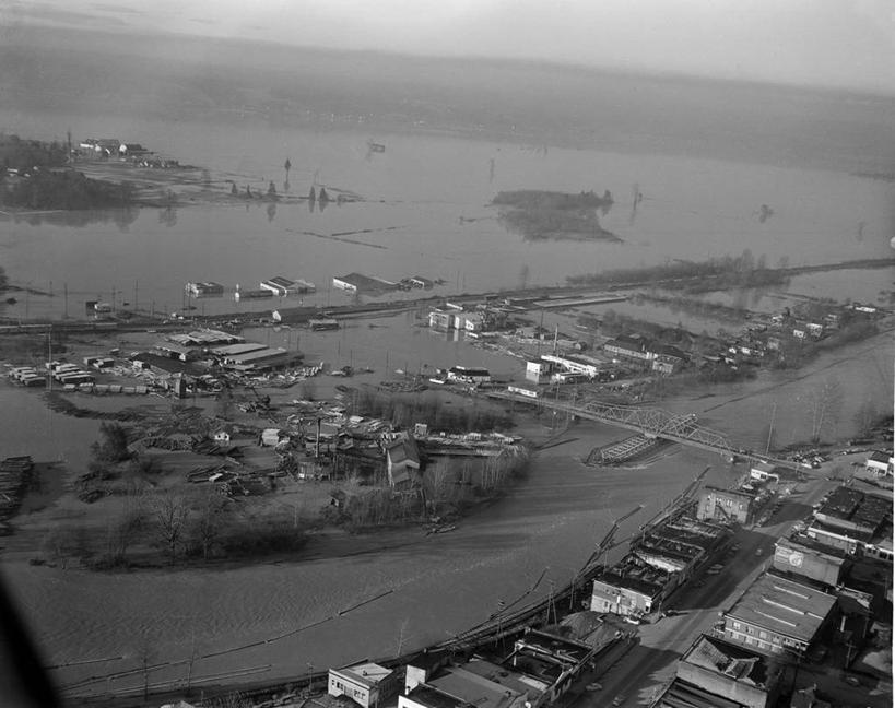 无人,横图,俯视,航拍,黑白,室外,白天,雪,路,美国,融化,桥,自然灾害,古典,历史,春天,摄影,鸟瞰,华盛顿州,卡斯基德山脉,彩图,高角度拍摄,水灾