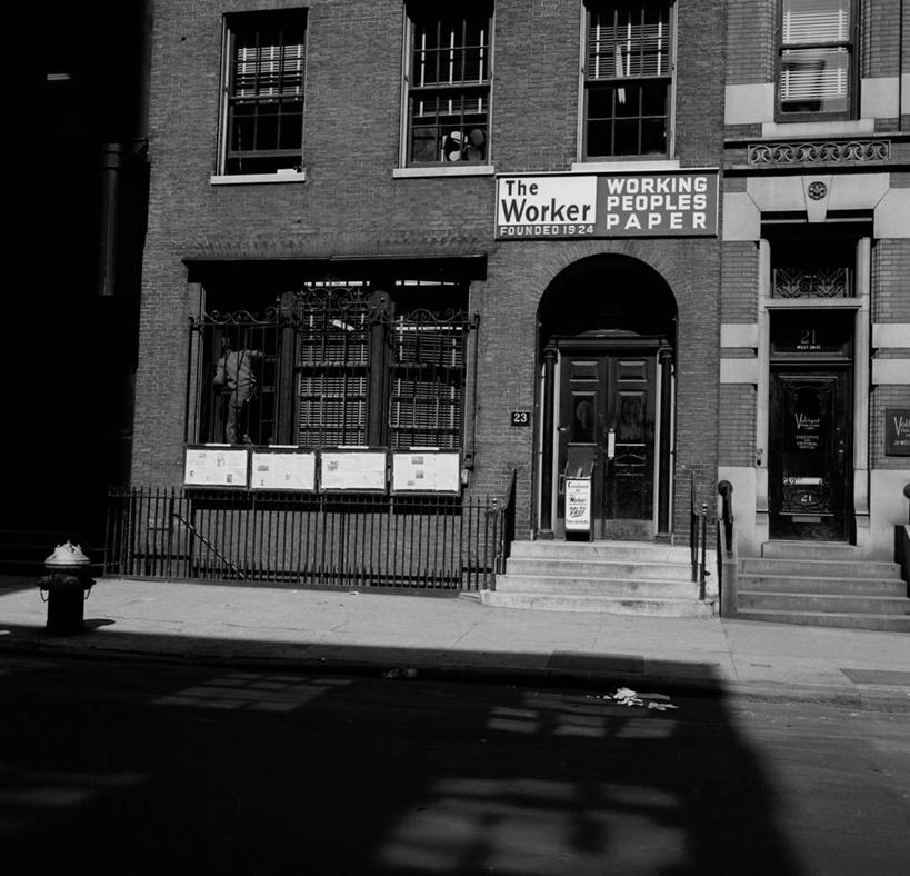 无人,办公室,商店,横图,方图,黑白,室外,白天,门,城市,建筑,街道,指示牌,纽约,美国,入口,标志,牌子,文字,标识,招牌,摄影,英文字母,政治,进口,纽约州,共产主义,总部大楼,店标,传媒