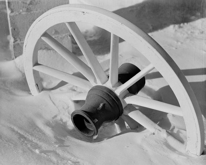 无人,横图,俯视,黑白,室外,白天,雪,美国,木制,推车,冬天,一个,车轮,运输,摄影,单个,简单,高角度拍摄