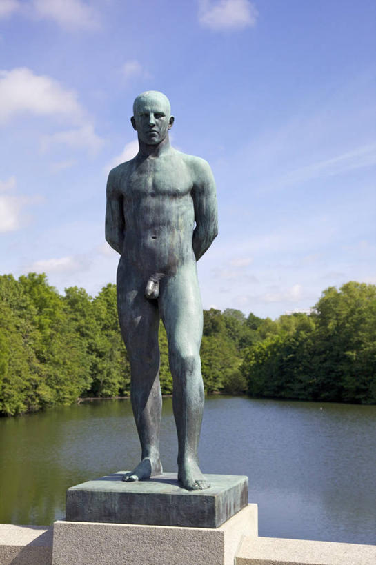 裸体,无人,公园,站,竖图,插画,室外,白天,数码,科技,水,雕塑,挪威,阴影,网络,标志,雕像,符号,云,首都,高光,几何,计算机图形,合成,图画,标识,画,树,天空,电脑合成图,数码合成图,合成图,漫画,奥斯陆,青铜,写实,具体,具象,性别符号,美术工艺,维格兰雕刻公园,彩图,男性符号