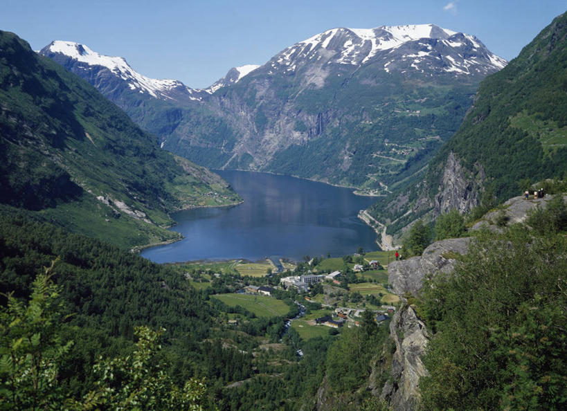 无人,横图,俯视,室外,湖,美景,森林,山脉,雪山,挪威,景观,山谷,树,风景,自然,景色,摄影,自然风光,万里无云,盖伦格峡湾,彩图,高角度拍摄