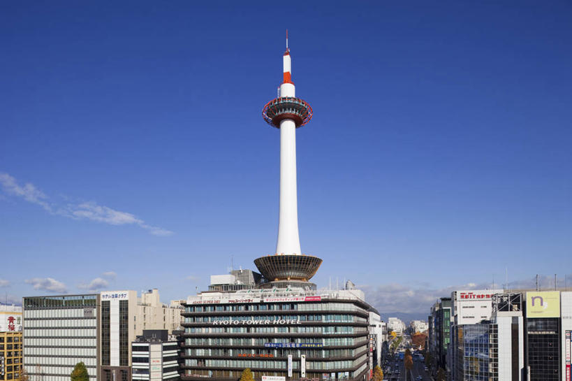 无人,横图,室外,白天,仰视,度假,城市,建筑,酒店,指示牌,日本,亚洲,日本文化,标志,文字,云,塔,标识,现代,天空,地标建筑,摄影,京都府,华贵,东亚,本州,无线电通信塔,本州岛,日本国,近畿地方,近畿,京都塔,彩图,低角度拍摄