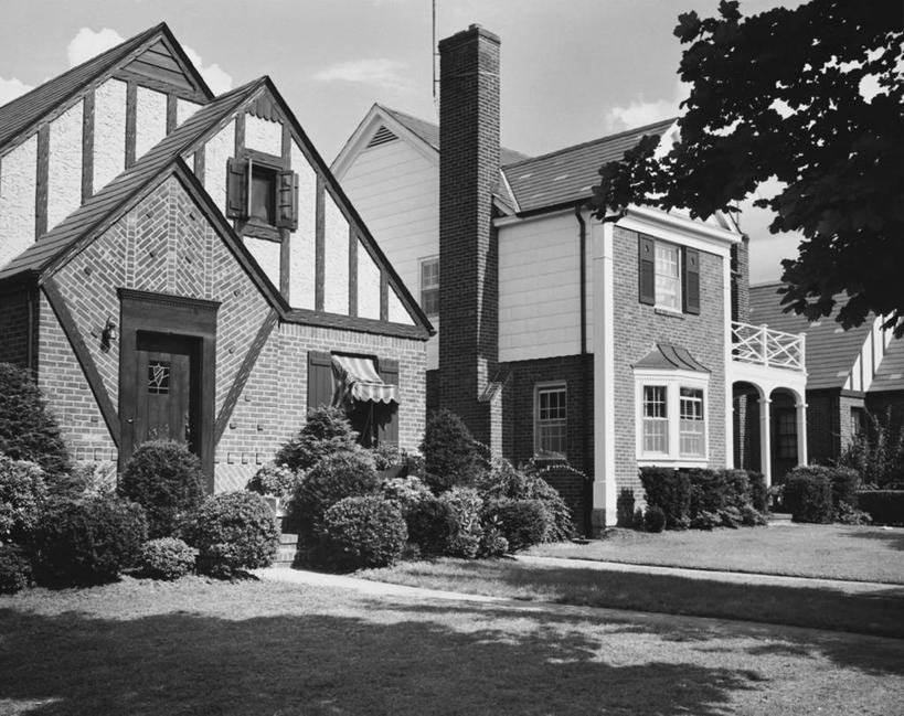 无人,横图,黑白,室外,白天,烟囱,草坪,植物,门,建筑,美国,房屋,庭院,云,北,现代,草,树,天空,社区,摄影,北美,住房,纽约州,遮阳篷,皇后区,法拉盛,旅行,居住区