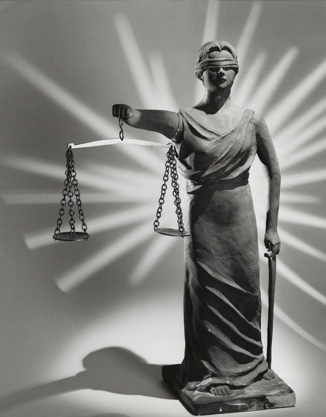 无人,竖图,室内,特写,光晕,雕塑,阴影,雕像,首都,眼罩,重量,遮,遮掩,摄影,测量工具,权威,犯罪,准确,掩盖,剑,遮挡,代表,遮盖,掩饰,判断,正义女神,秤,彩图,法律
