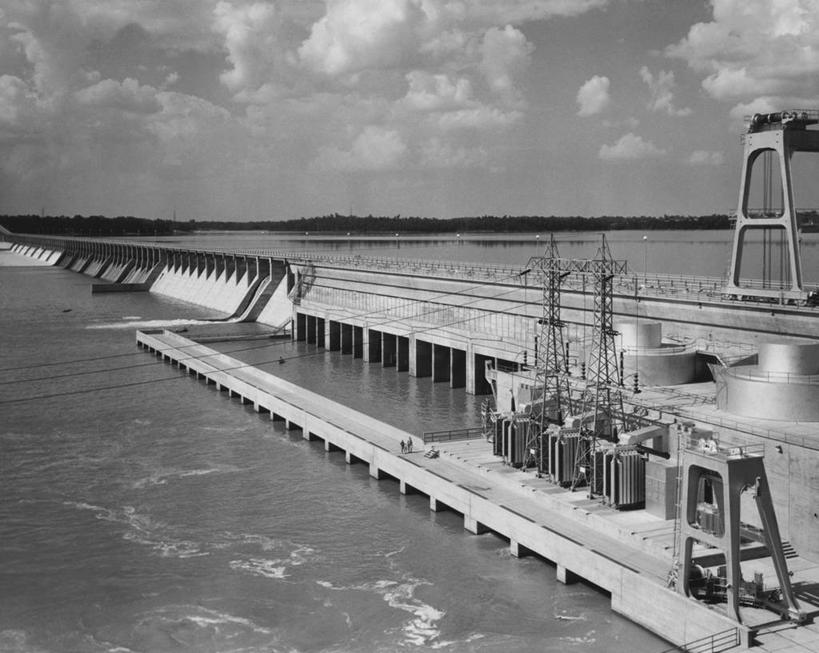 无人,横图,俯视,黑白,室外,白天,技术,河流,水,车站,美国,地平线,陆地,云,高处,辽阔,地面,山谷,北,水坝,树,天空,广阔,发电站,工业,角度,摄影,生活方式,能源,一望无际,权威,北美,延伸,替代能源,水电站,天地相交,水力发电,田纳西,田纳西河,化石燃料,无边无际,一马平川,高角度拍摄