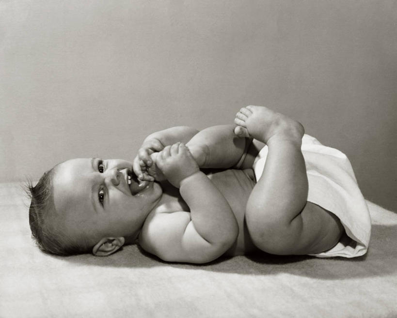 婴儿,儿童,一个人,横图,室内,人体,摄影,部分,足,饥饿,弹性,咀嚼,厌倦,彩图,饿