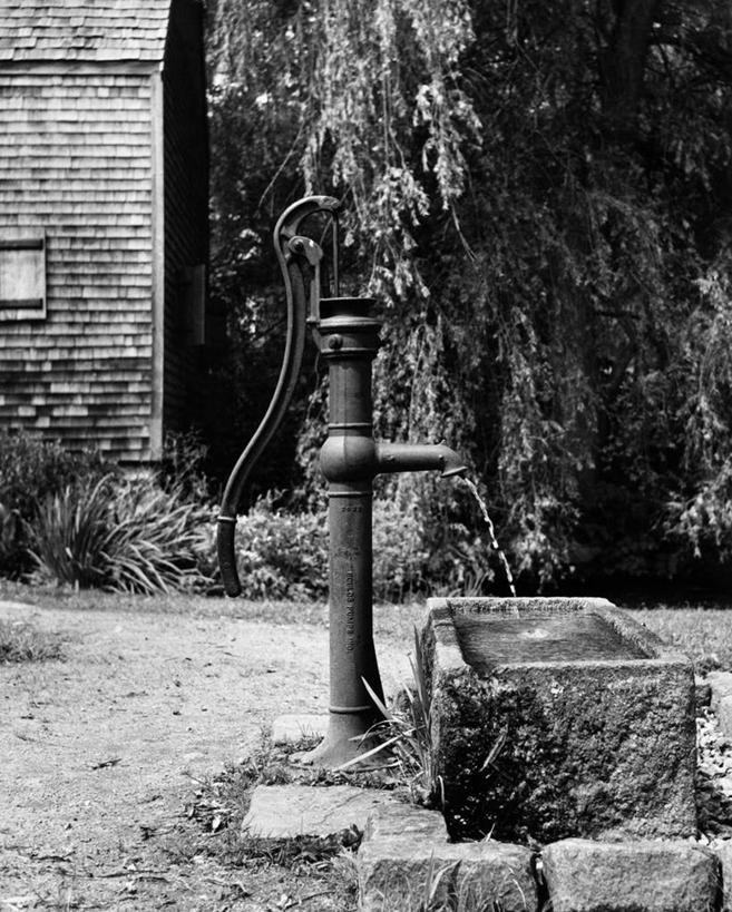 无人,竖图,黑白,室外,白天,美景,水,植物,倒,金属,景观,古典,饮用水,自然,景色,摄影,怀旧,水泵,简单,自然风光,记忆