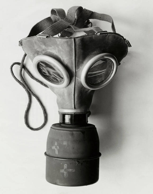 无人,竖图,室内,特写,静物,军事,设备,物品,一个,摄影,生活方式,单个,天然气,保护,面罩,圆柱体,吸气,防毒面罩,危险,彩图,呼吸装置