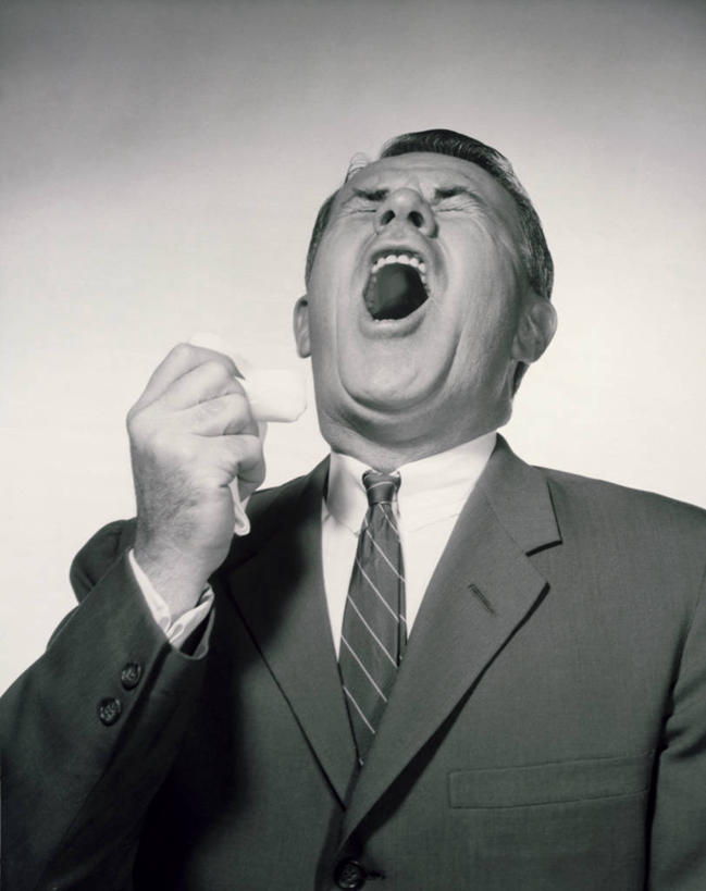 西方人,成年人,中年人,老年人,眼睛,嘴,一个人,竖图,室内,特写,衬衫,欧洲,欧洲人,瞳孔,仅一个男性,仅一个人,仅一个中年男性,套装,正装,领带,手帕,打开,张嘴,生病,人体,眼部,摄影,感冒,开启,问题,张大嘴巴,过敏,老年男性,男人,男性,中年男性,白种人,口,口腔,眼,嘴巴,嘴唇,张开嘴,闭着眼睛,半身,彩图,打喷嚏