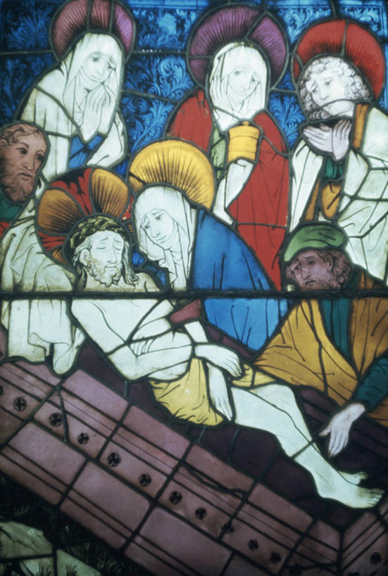 成年人,中年人,竖图,室内,摄影,宗教,尸体,死亡,基督,基督教,天主教,耶稣,救世主,悲哀,基利斯督,弥赛亚,默西亚,尸身,遗体,悲痛,彩色玻璃,墓穴,中年男性,中年女性,彩图,尸首