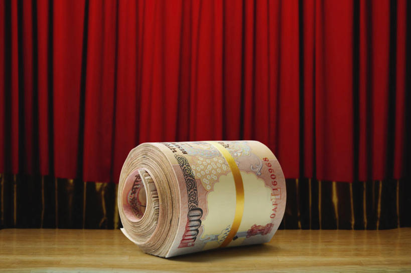 无人,横图,窗帘,许多,丰富,标志,符号,数字,很多,标识,红色,夸张,卷起,财富,金融,纸币,摄影,性别符号,橡皮圈,彩图,影棚拍摄,男性符号