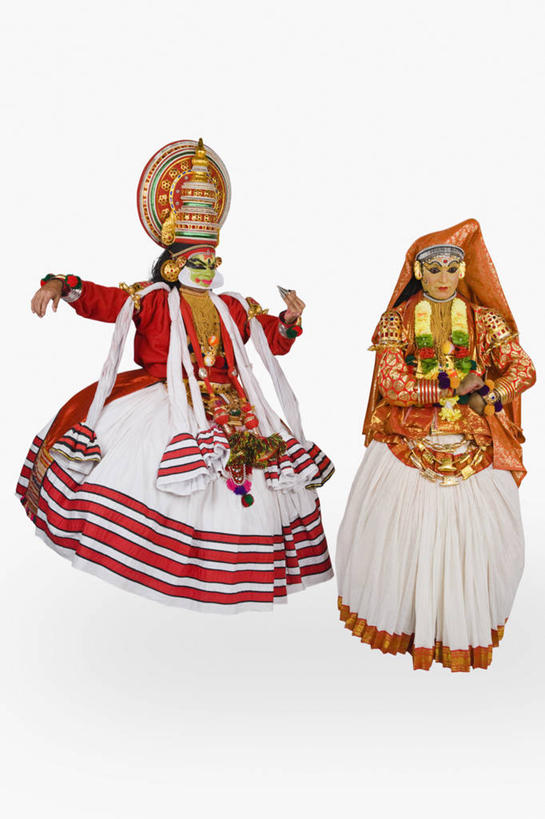 成年人,一个人,两个人,舞台,站,竖图,白色背景,印度,仅一个男性,仅一个人,头饰,表演者,仅一个年轻男性,彩妆,叉腰,手势,摄影,肖像,古典风格,演出服,印度文化,喀拉拉邦,卡塔卡利舞,男人,男性,年轻男性,印度人,年轻人,彩图,影棚拍摄,传统服装,舞蹈,打手势,传统文化,舞台妆