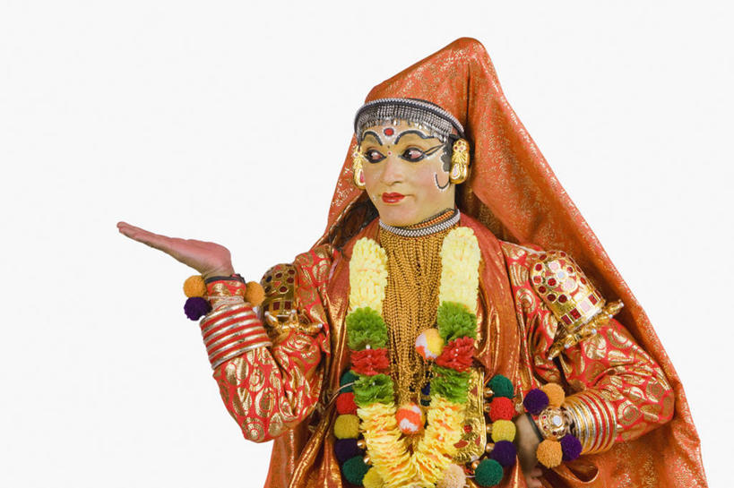 成年人,一个人,舞台,站,横图,白色背景,正面,印度,仅一个男性,仅一个人,头饰,表演者,仅一个年轻男性,彩妆,叉腰,手势,摄影,肖像,古典风格,演出服,印度文化,喀拉拉邦,卡塔卡利舞,男人,男性,年轻男性,印度人,年轻人,半身,彩图,影棚拍摄,传统服装,舞蹈,打手势,传统文化,舞台妆