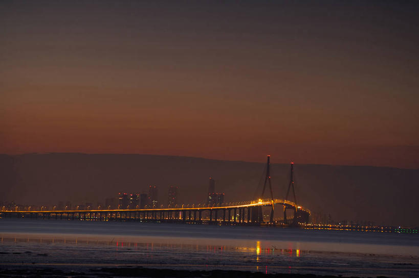 无人,横图,室外,白天,正面,度假,海浪,海洋,美景,日落,城市风光,城市,大桥,桥梁,大理,中国,亚洲,景观,浪花,水平线,晚霞,霞光,落日,斜拉桥,桥,辽阔,海平线,娱乐,云南,海水,黄昏,享受,休闲,广阔,景色,彩霞,放松,一望无际,海景,东亚,云南省,中华人民共和国,西南地区,滇,大理州,大理白族自治州,无边无际,一马平川,夕照,薄暮,斜张桥,大海,风浪,海,海水的波动,近岸浪,涌浪,夕阳,彩图,傍晚,水天相接,水天一线,斜阳