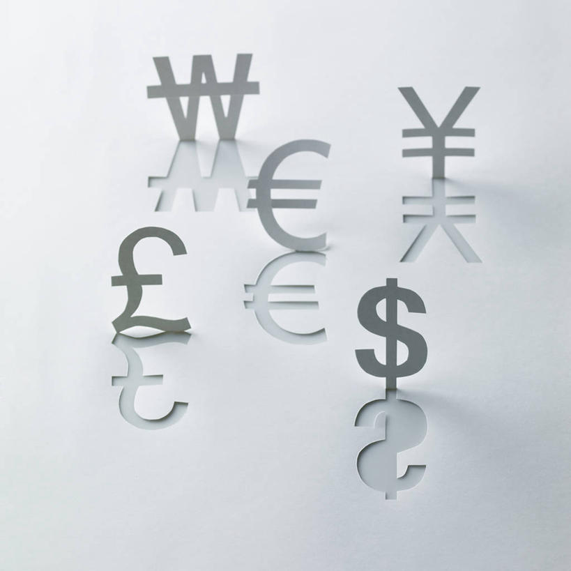 无人,方图,室内,特写,白天,白色背景,正面,钱,静物,阴影,反射,标志,符号,钱币,文字,影子,标识,金融,摄影,影棚,韩币,经济,流通,贸易,货币,美元符号,现金,彩图,影棚拍摄,拍摄,圜,欧元符号,韩币符号,人民币符号