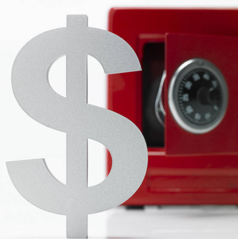 无人,竖图,室内,特写,白天,正面,安全,静物,金属制品,朦胧,模糊,金属,标志,文字,标识,红色,箱子,保险箱,保护,保险,私密,美元符号,彩图