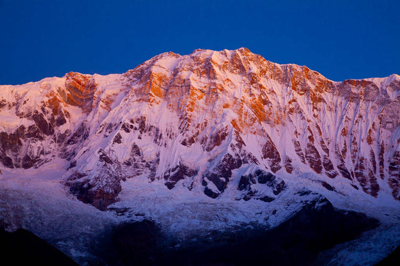 无人,横图,室外,白天,正面,旅游,度假,石头,美景,日落,山,雪,雪山,大雪,尼泊尔,亚洲,石子,冰,积雪,景观,山峰,晚霞,霞光,悬崖,雪景,冬季,冬天,落日,山峦,娱乐,自然,黄昏,享受,休闲,景色,彩霞,放松,寒冷,冰冷,自然风光,南亚,安纳普尔纳峰,尼泊尔王国,严寒,冰凉,酷寒,凛冽,凛凛,极冷,绝壁,夕照,薄暮,库塘峰,石块,岩石,夕阳,彩图,傍晚,鱼尾峰,斜阳