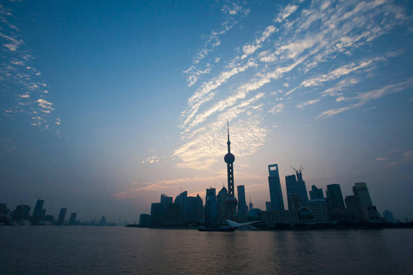 无人,高楼大厦,横图,室外,白天,仰视,度假,河流,美景,日落,水,城市风光,标志建筑,城市,大厦,地标,建筑,摩天大楼,上海,中国,亚洲,河水,景观,水流,晚霞,霞光,落日,建筑群,塔,娱乐,建设,东方明珠,黄浦江,浦东,黄昏,享受,休闲,景色,彩霞,放松,环球金融中心,申,电视塔,国际会展中心,金融中心,陆家嘴,陆家嘴金融贸易区,浦东新区,上海环球金融中心,东亚,东方明珠广播电视塔,东方明珠电视塔,上海市,中华人民共和国,沪,华东地区,夕照,薄暮,环球金融中心大厦,夕阳,彩图,低角度拍摄,傍晚,大楼,高层建筑,高楼,摩天楼,春申江,东方明珠塔,上海国际会展中心,斜阳