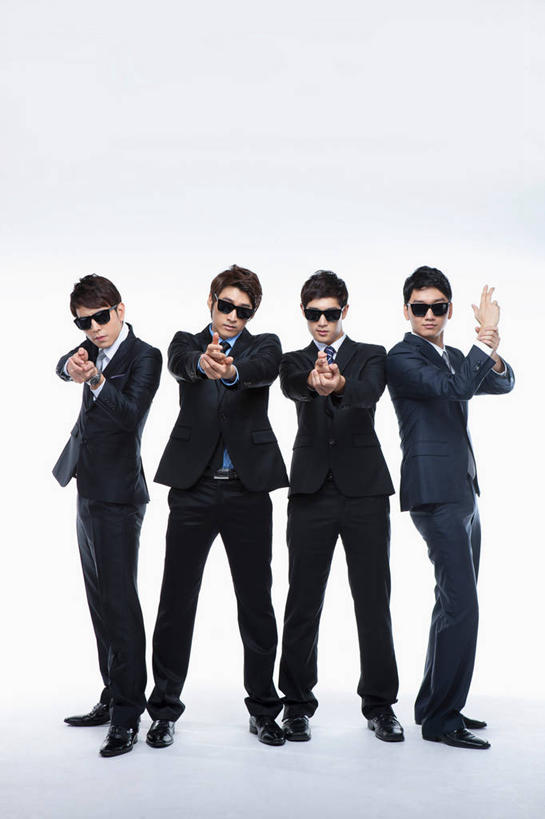 东方人,四个人,商务人士,商务男性,站,竖图,室内,白天,白色背景,正面,鞋,衬衫,鞋子,亚洲,握,阴影,套装,反射,墨镜,枪,眼镜,影子,领带,皮革,黄种人,太阳镜,太阳眼镜,手势,站着,遮阳镜,竖,握着,摄影,手枪,影棚,翘,象征,庄重,食指,商务装,身份,工薪阶层,正式,地位,男人,男性,年轻男性,亚洲人,大拇指,白领,上班族,站立,彩图,全身,影棚拍摄,衬衣,皮鞋,拍摄,四副