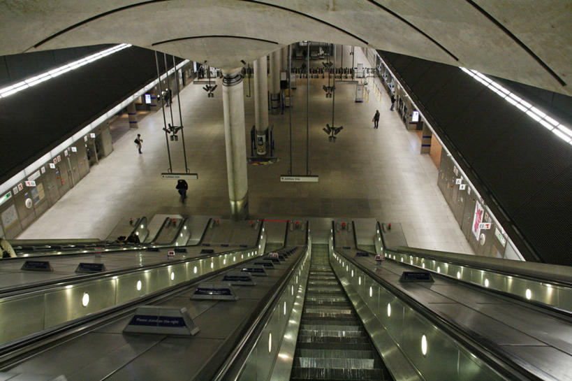 无人,横图,城市,车站,英国,电动扶梯,光,地铁站,公共交通,首都,英格兰,运输,摄影,彩图,旅行