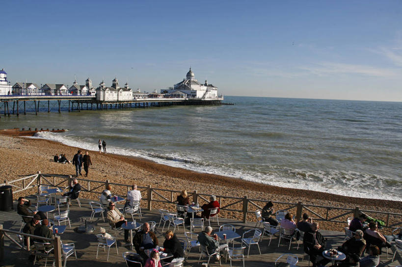 无人,码头,横图,室外,旅游,度假,海洋,水,建筑,英国,欧洲,木制,海岸线,英格兰,摄影,西欧,大不列颠,英国文化,大不列颠及北爱尔兰联合王国,大不列颠及爱尔兰联合王国,萨塞克斯,萨塞克斯郡,苏塞克斯,英吉利海峡,东萨塞克斯郡,伊斯特本,海滩,彩图,旅行,大不列颠王国,大英帝国,联合王国,日不落帝国,传统文化