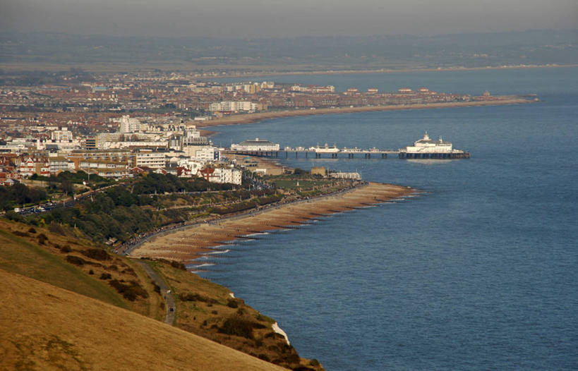 一个人,横图,室外,兴奋,运动,海洋,水,降落伞,英国,欧洲,地形,海岸线,飞,英格兰,滑翔,摄影,生活方式,活动,西欧,大不列颠,大不列颠及北爱尔兰联合王国,大不列颠及爱尔兰联合王国,萨塞克斯,萨塞克斯郡,苏塞克斯,英吉利海峡,东萨塞克斯郡,伊斯特本,冒险,危险,海滩,彩图,大不列颠王国,大英帝国,联合王国,日不落帝国